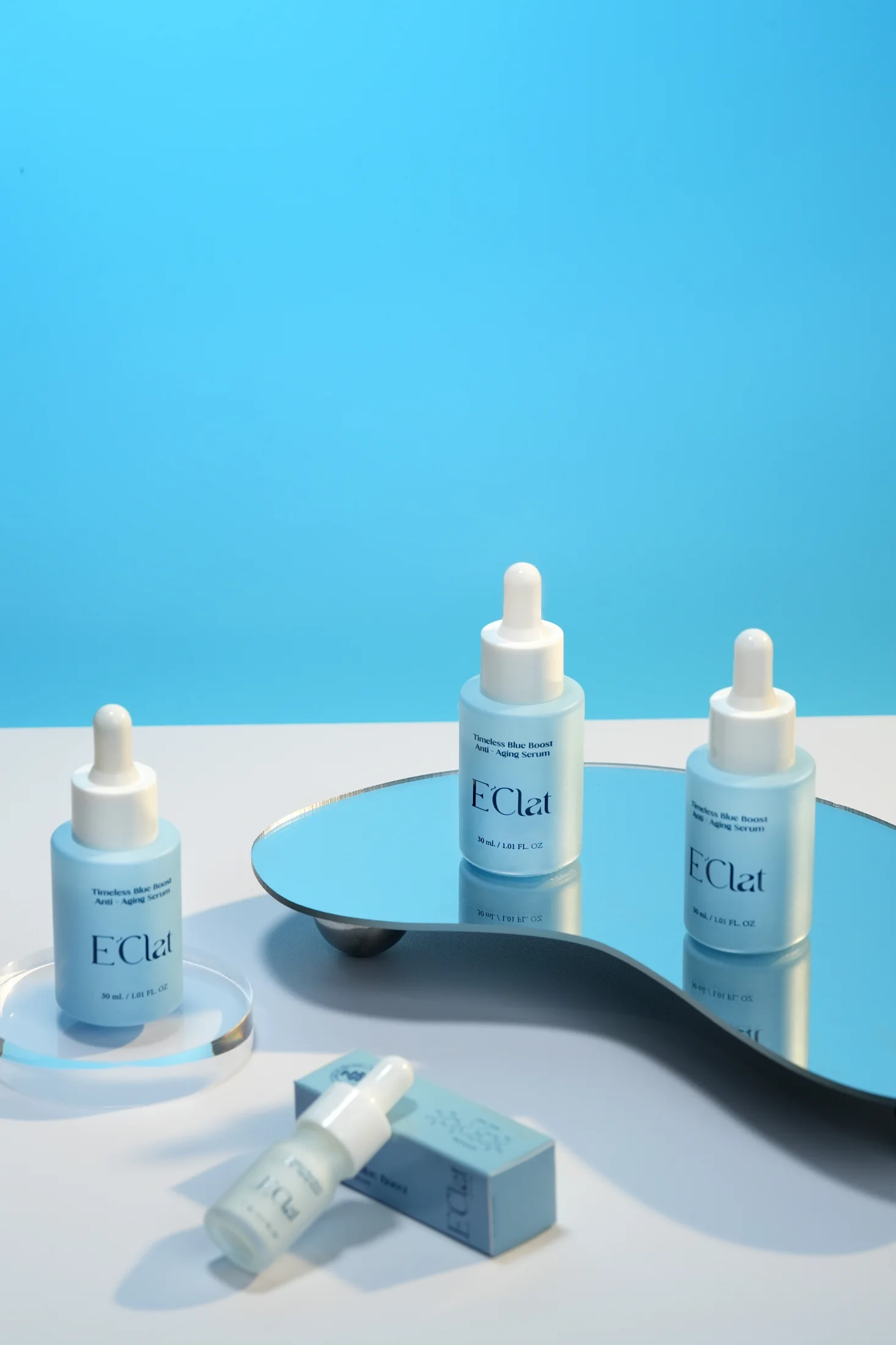 E'Clat Timeless Blue Boost Serum ในบรรยากาศสีฟ้าใต้ท้องทะเล